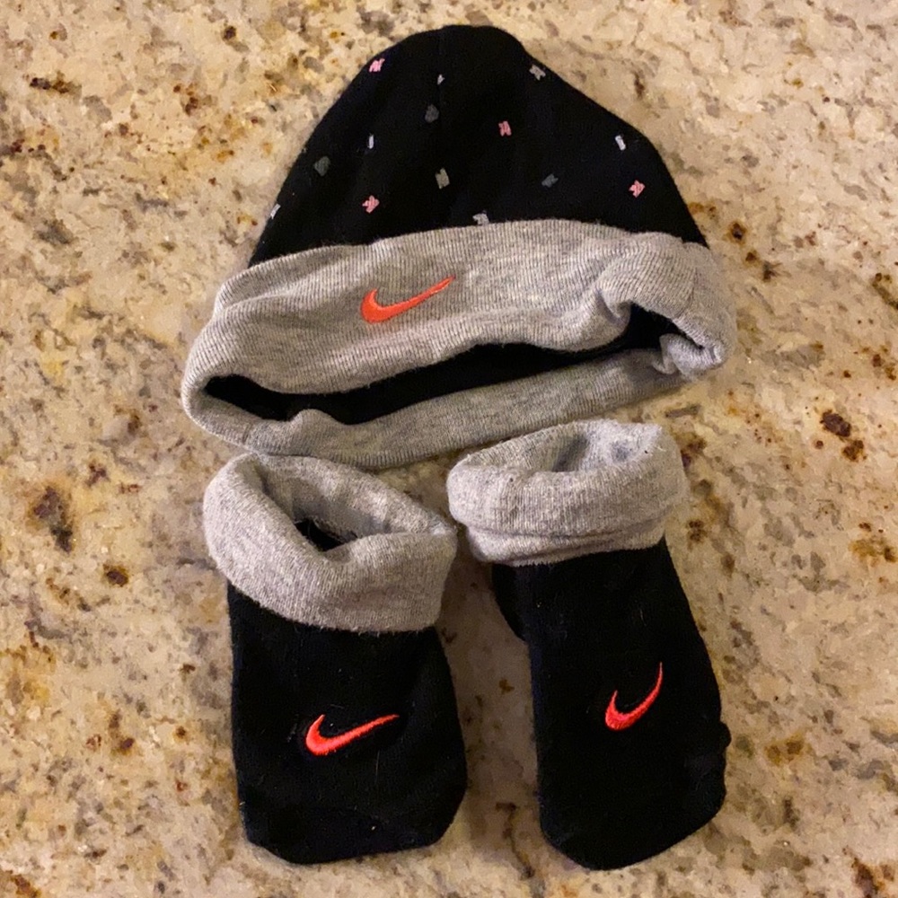 Nike hat and booties.